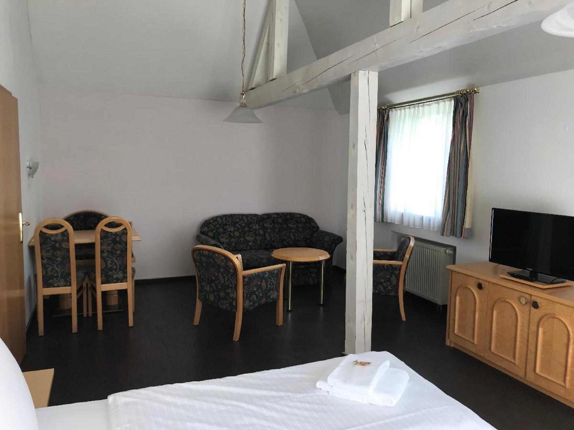 Ferienappartements-Grolik Im Aparthotel Zum Gutshof Hohenwarth Exterior photo